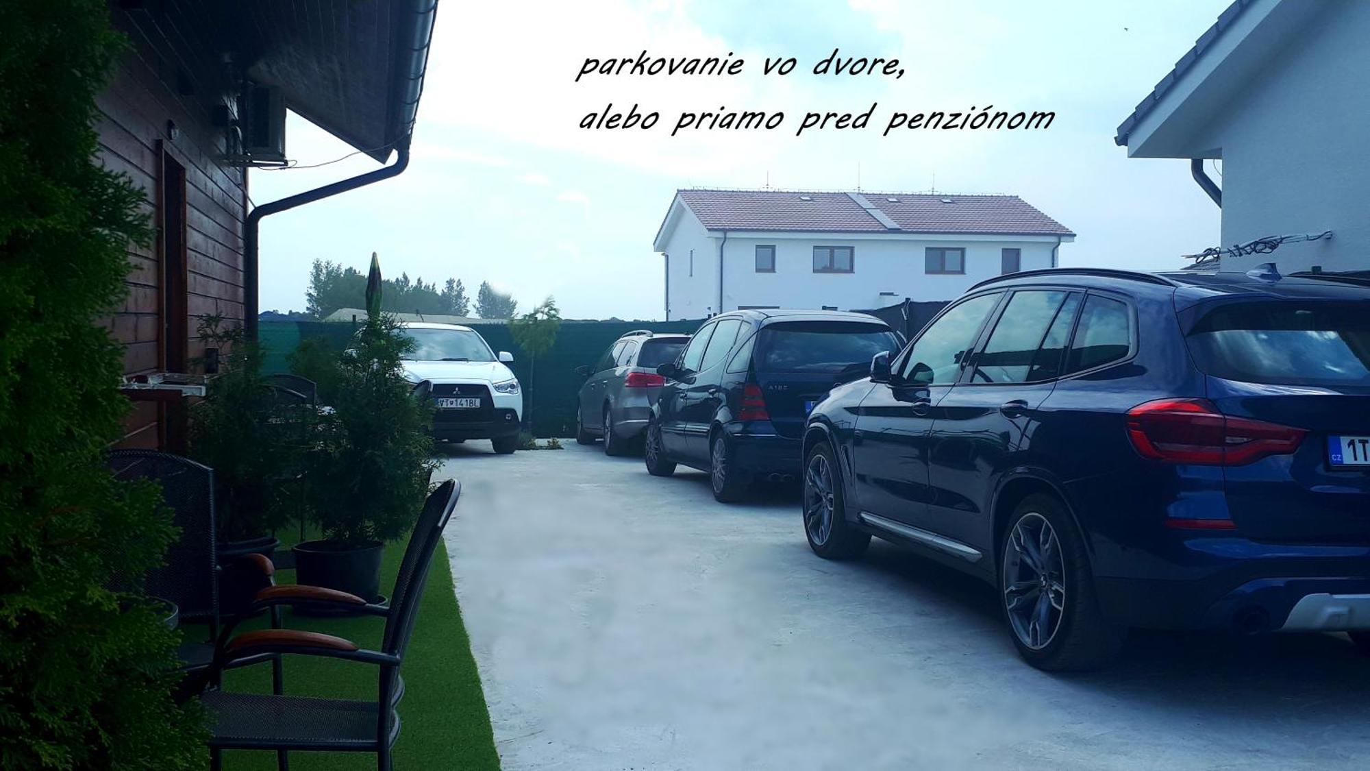 Penzion Florens, Nesvady 外观 照片